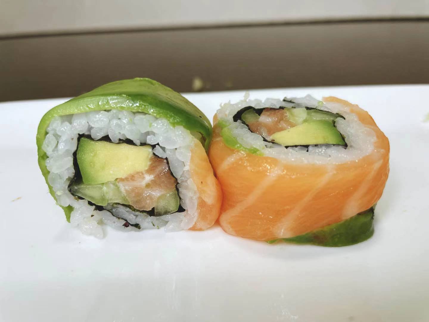№224-URAMAKI NORUEGA (8ud)